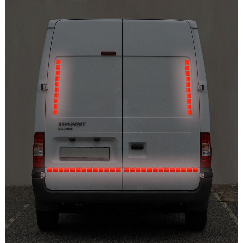 Bandă autoadezivă reflectorizantă divizată 1m x 5cm roșu