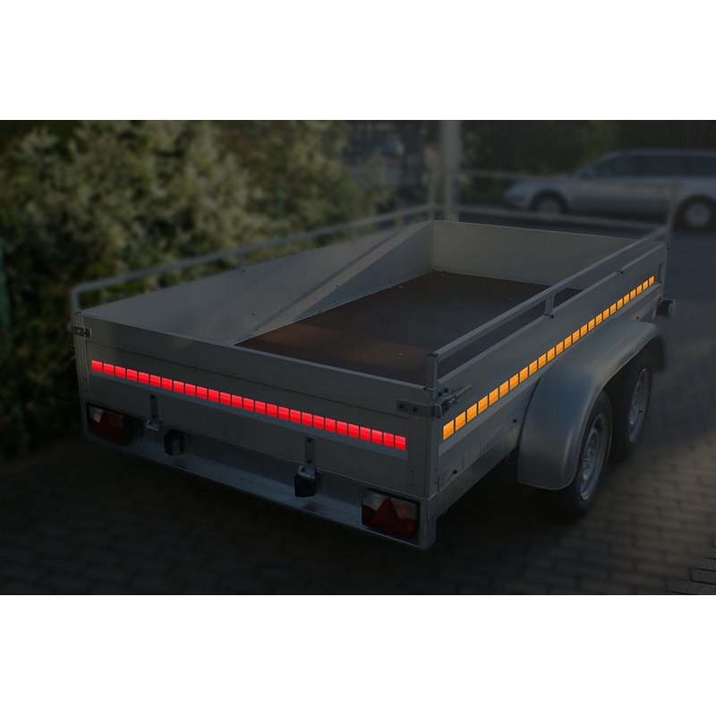 Bandă autoadezivă reflectorizantă divizată 1m x 5cm roșu