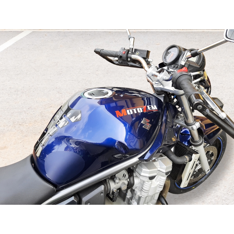 MotoZem logo autocolant alb