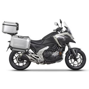 Set complet de cutii de aluminiu SHAD TERRA, 37L cutie centrala si 36L /36L cutii laterale, incluzand kit montaj si placa SHAD HONDA NC 750 X 2021-