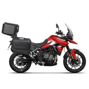 Set complet cutii aluminiu SHAD TERRA (negru), 37L cutie centrala   36L / 47L cutii laterale, incluzand kit montare si placa SHAD TRIUMPH Tiger 900