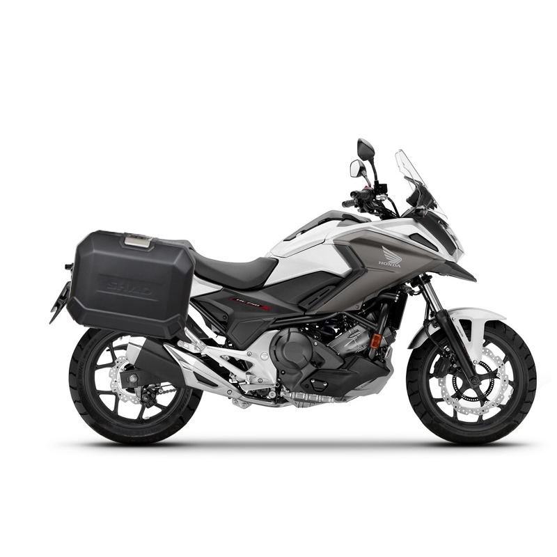 Set complet de cutii de aluminiu 47L / 47L SHAD TERRA NEGRU, incluzand kit montaj SHAD HONDA NC 750 X