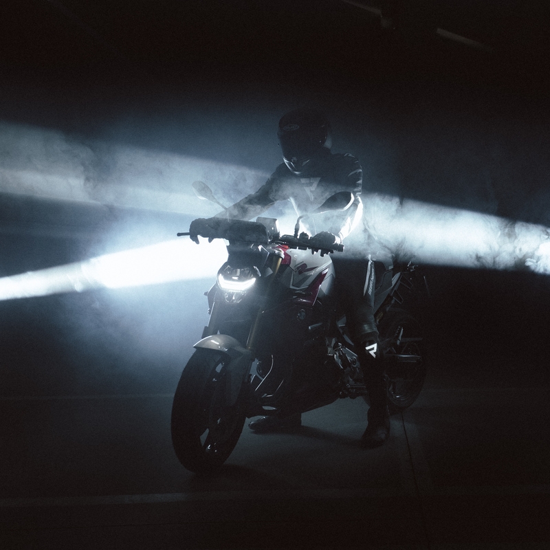 Rebelhorn Luptător negru și alb Pantaloni de motocicletă Rebelhorn Fighter negru și alb lichidare