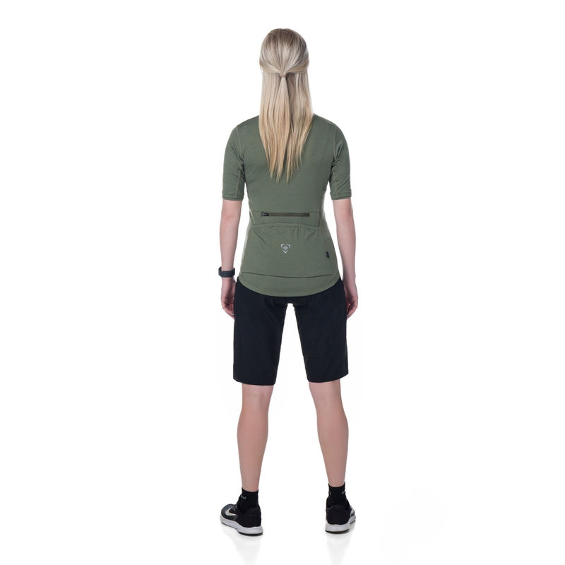 Pantaloni scurți Kilpi Trackee 22 negru pentru femei lichidare