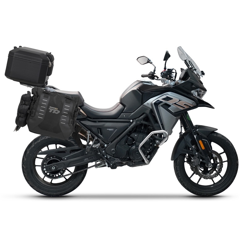 Set complet de genti laterale adventure SHAD TERRA TR40 si topcase din aluminiu SHAD TERRA BLACK 48L, incluzand kitul de montaj SHAD Voge 650DS / 650DSX