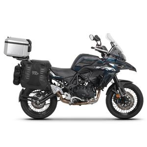 Complete set of SHAD TERRA TR40 adventure saddlebags and SHAD TERRA aluminium 37L topcase, including mounting kit SHAD Benelli TRK 502 X