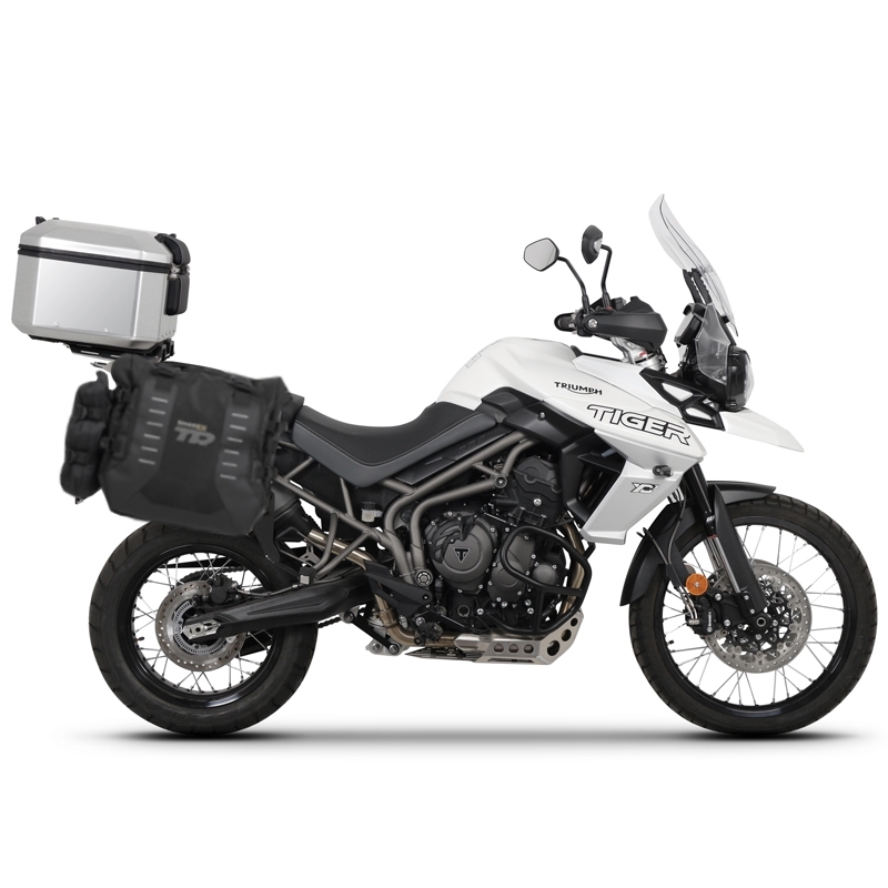 Set complet de genti laterale adventure SHAD TERRA TR40 si topcase din aluminiu SHAD TERRA 55L, incluzand kitul de montaj SHAD TRIUMPH Tiger 800