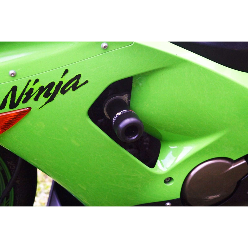 Kawasaki ZX-6R (05-06) cu modificarea carcasei Gatling