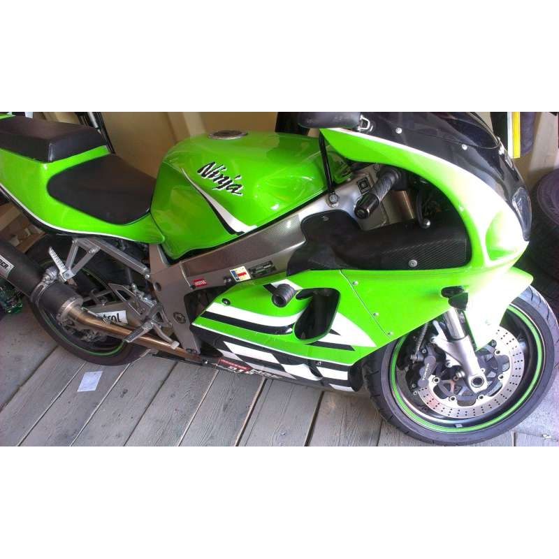 Kawasaki ZX-7R Classic lichidare