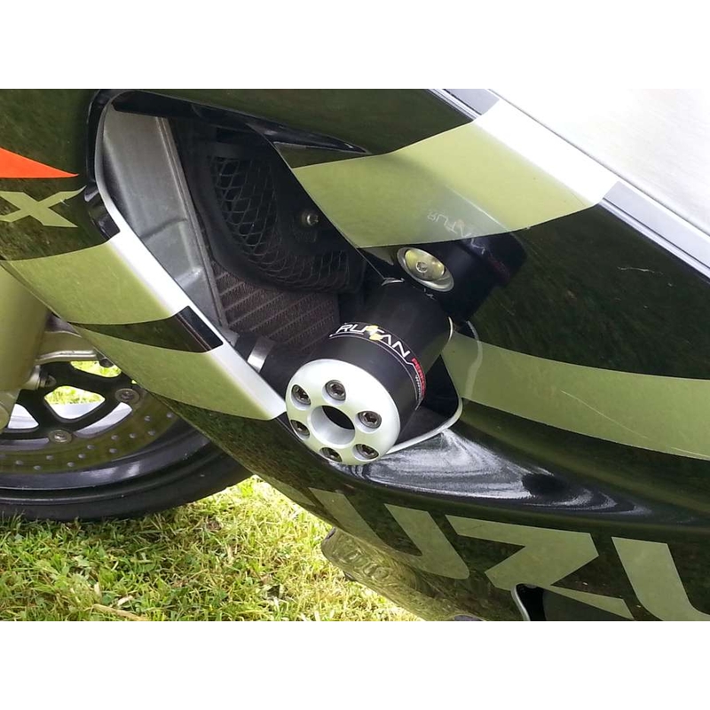 Suzuki GSX-R 750 (00-03) cu modificarea carcasei Gatling