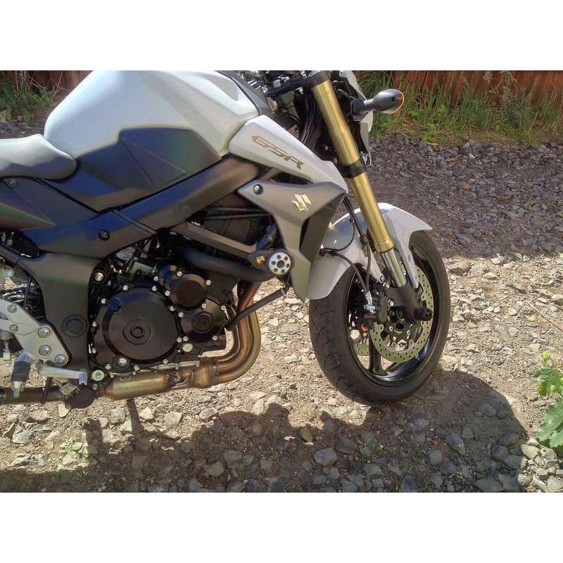 Suzuki GSR 750 set de un singur punct Gatling