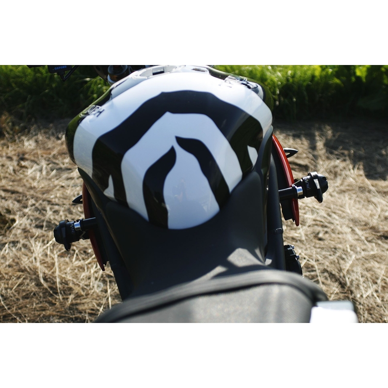 Triumph SPEED TRIPLE 1050 (11-) Clasic