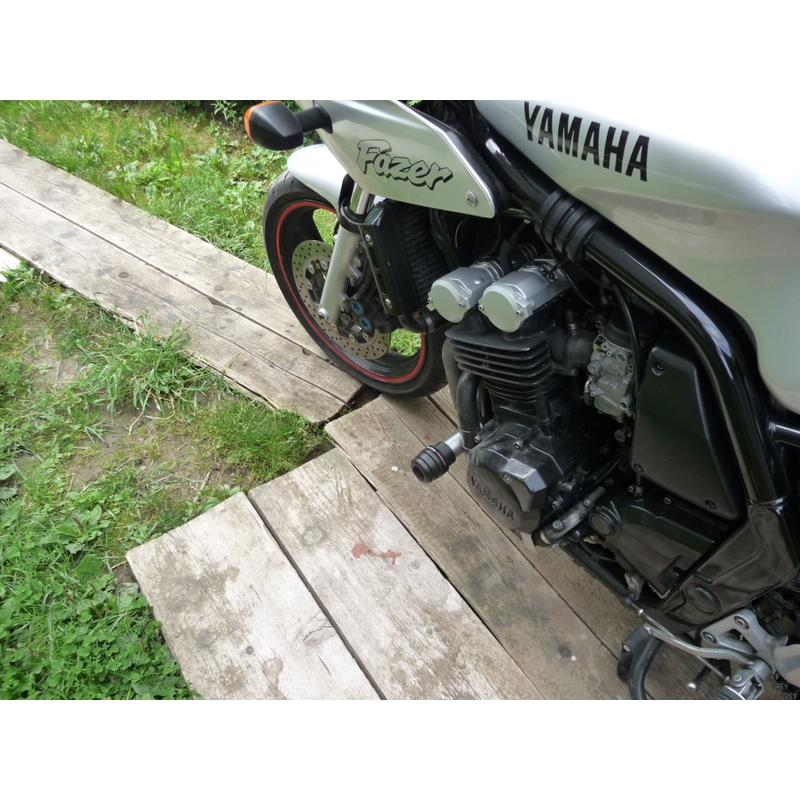 Yamaha FZS 600 (98-03) Arrow