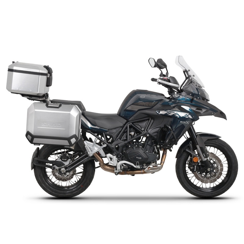 Set complet de cutii de aluminiu SHAD TERRA, 48L cutie centrala  si  47L / 47L cutii laterale, incluzand kit montaj si placa SHAD Benelli TRK 502 X 2022 -