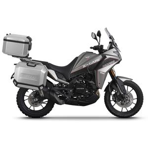 Set complet de cutii aluminiu SHAD TERRA, 48L cutie centrala si 36L / 47L cutii laterale, incluzand set de montaj si placa SHAD Moto Morini X-Cape 649