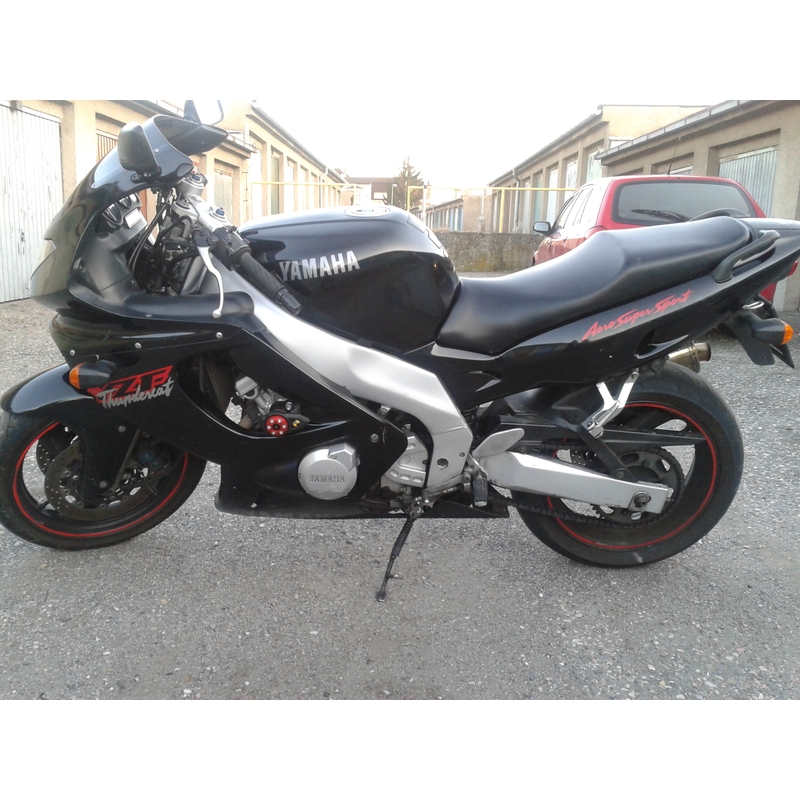 Yamaha YZF 600R THUNDERCAT/YZF 1000R THUNDERACE Săgeată