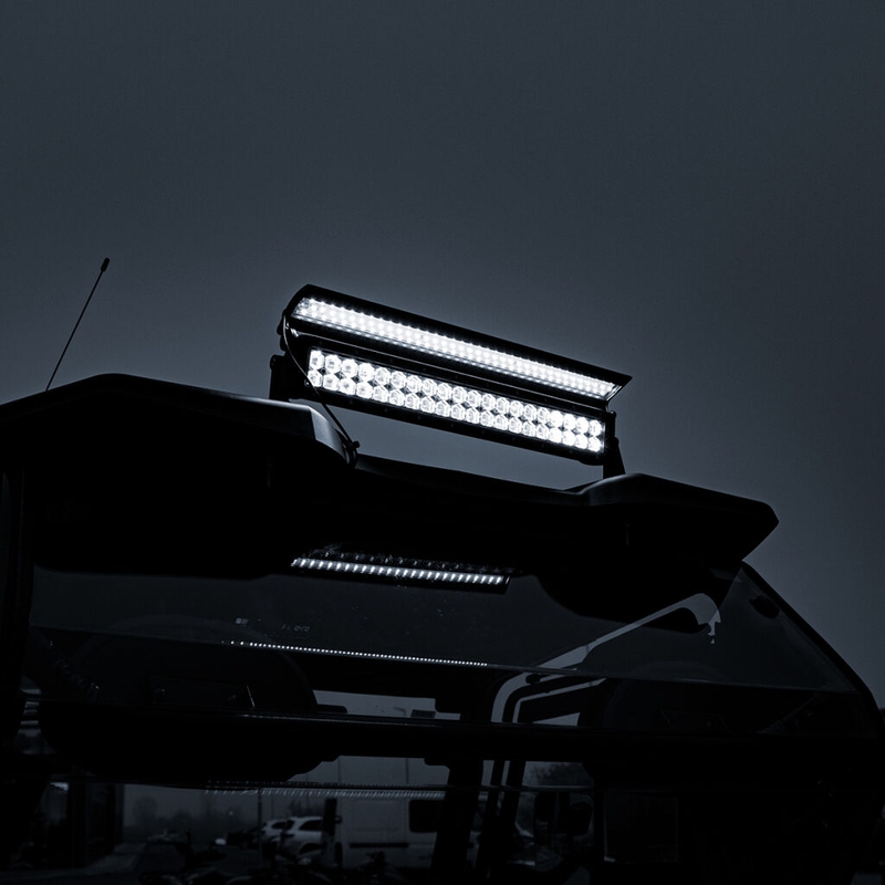 Rampă de lumină LED cu capac SHARK LED LIGHT BAR 21,5", 6D cu capac LED, 120W