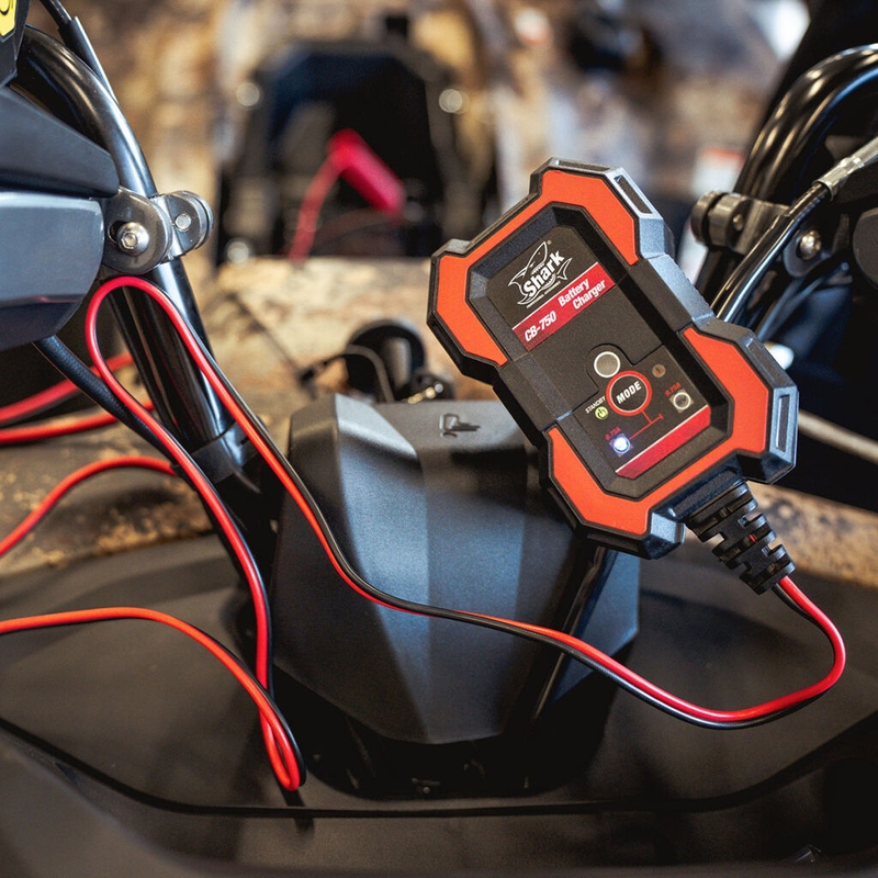 Încărcător inteligent SHARK CB-750