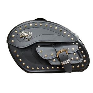 Geamantane din piele pentru motociclete RSA S262 negru cu nituri 26 l