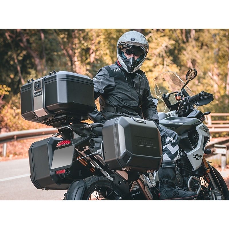 Complete set of aluminum cases SHAD TERRA BLACK, 55L topcase + 36L / 47L side cases, including mounting kit and plate SHAD CF Moto 800MT