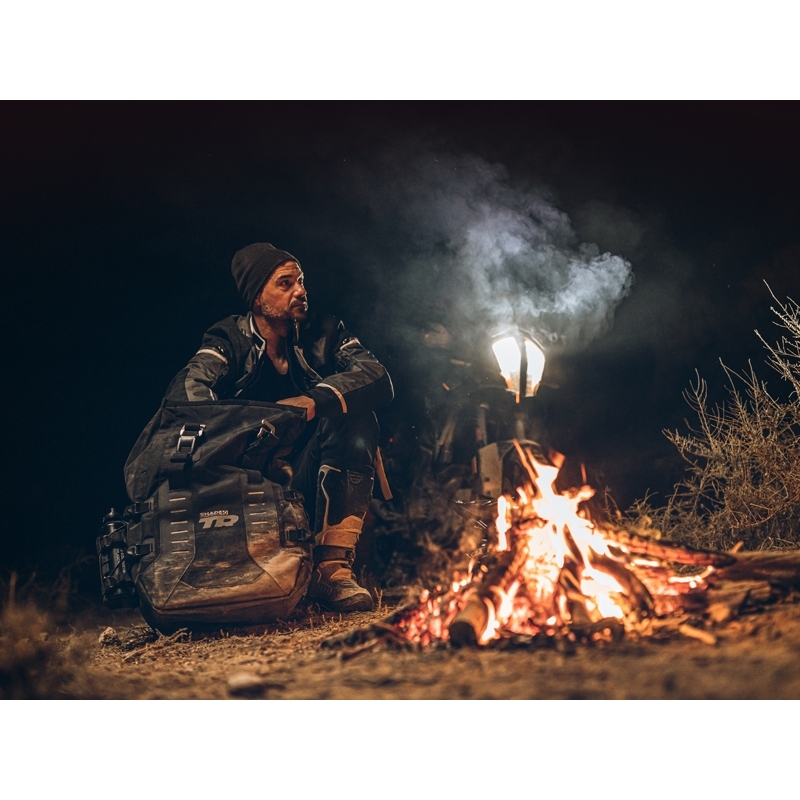 Set complet de genti laterale adventure SHAD TERRA TR40 si topcase din aluminiu SHAD TERRA BLACK 48L, incluzand kitul de montaj SHAD SUZUKI DL 1000 V-Strom/ DL 1050 V-Strom