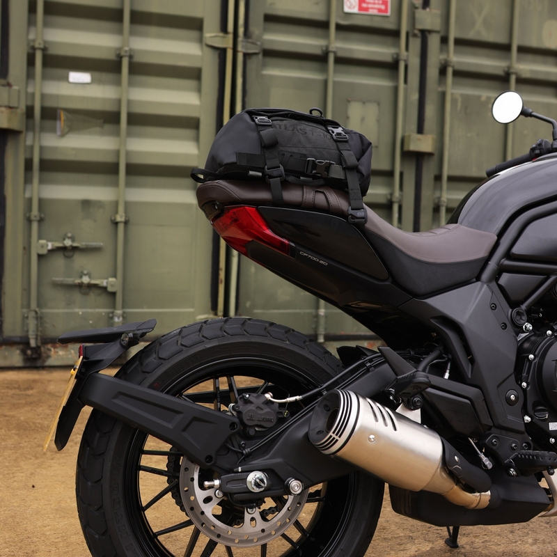 Geantă pentru scaun pasager Oxford Atlas T-10 Advanced Tourpack 10L, neagră