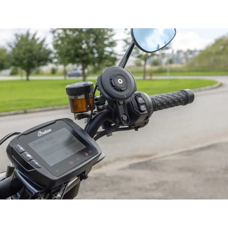 Baza de montare a ambreiajului pentru motociclete Quad Lock® montată în suportul cilindrului principal de frână/ambreiaj