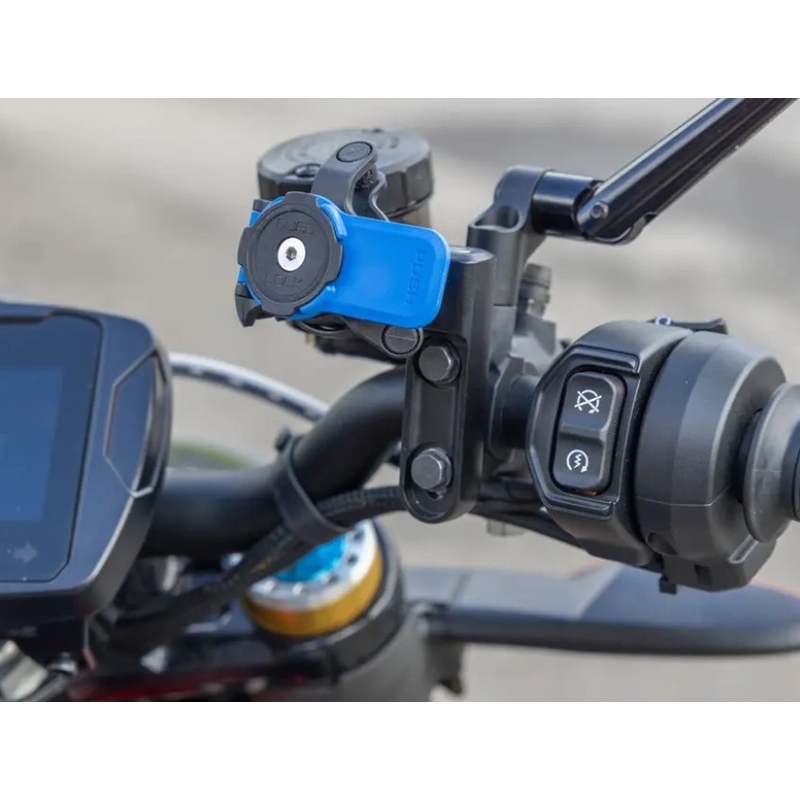 Baza de montare a ambreiajului pentru motociclete Quad Lock® montată în suportul cilindrului principal de frână/ambreiaj