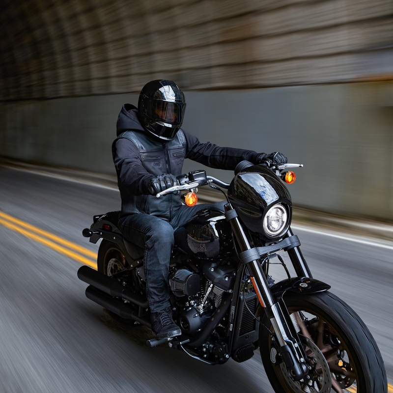 Vesta cu sistem airbag Alpinestars TECH-AIR®3 V2 LEATHER neagră