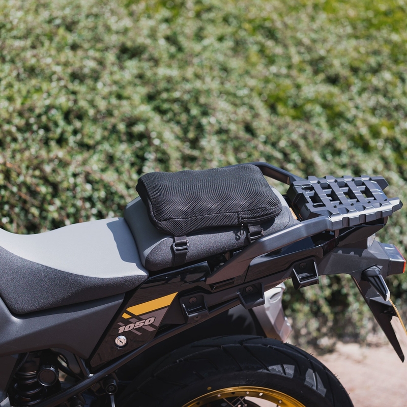 Oxford Air Seat Pillion și suport gonflabil Enduro negru deasupra scaunului pasagerului