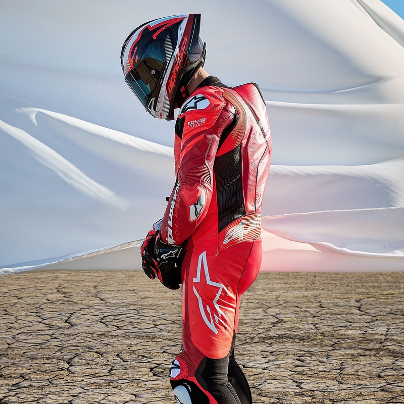 Costum motocicletă Alpinestars GP Plus V4 Sprint dintr-o bucată din piele, compatibil Tech-air, roșu fluo-roșu-alb-negru