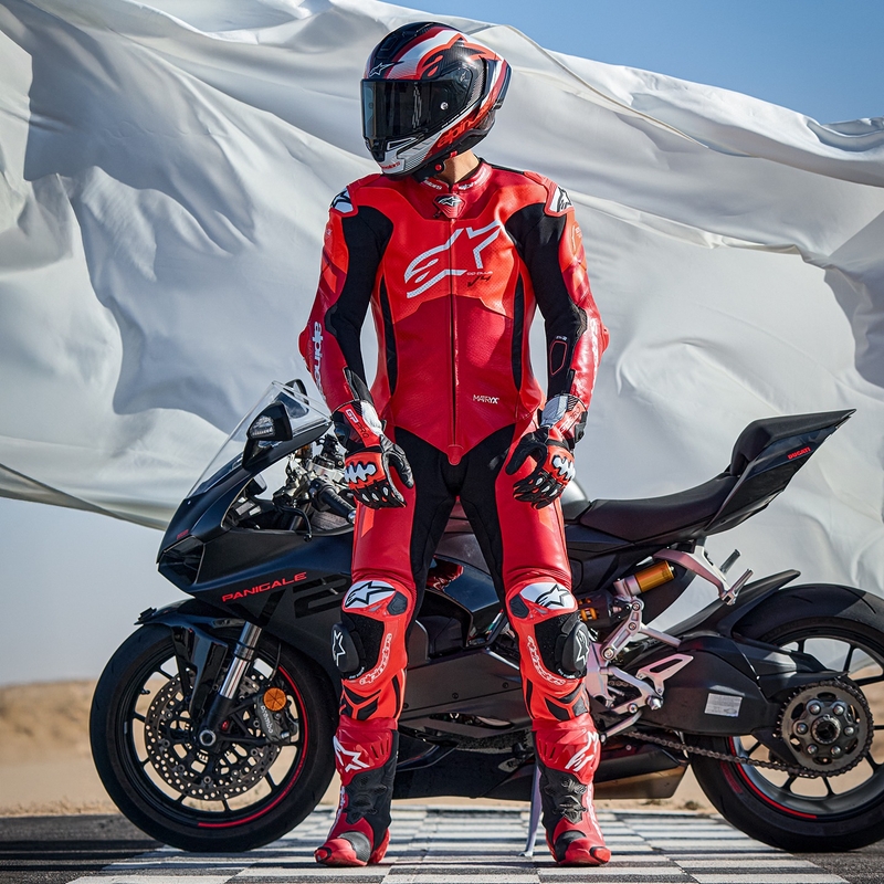 Costum motocicletă Alpinestars GP Plus V4 Sprint dintr-o bucată din piele, compatibil Tech-air, roșu fluo-roșu-alb-negru