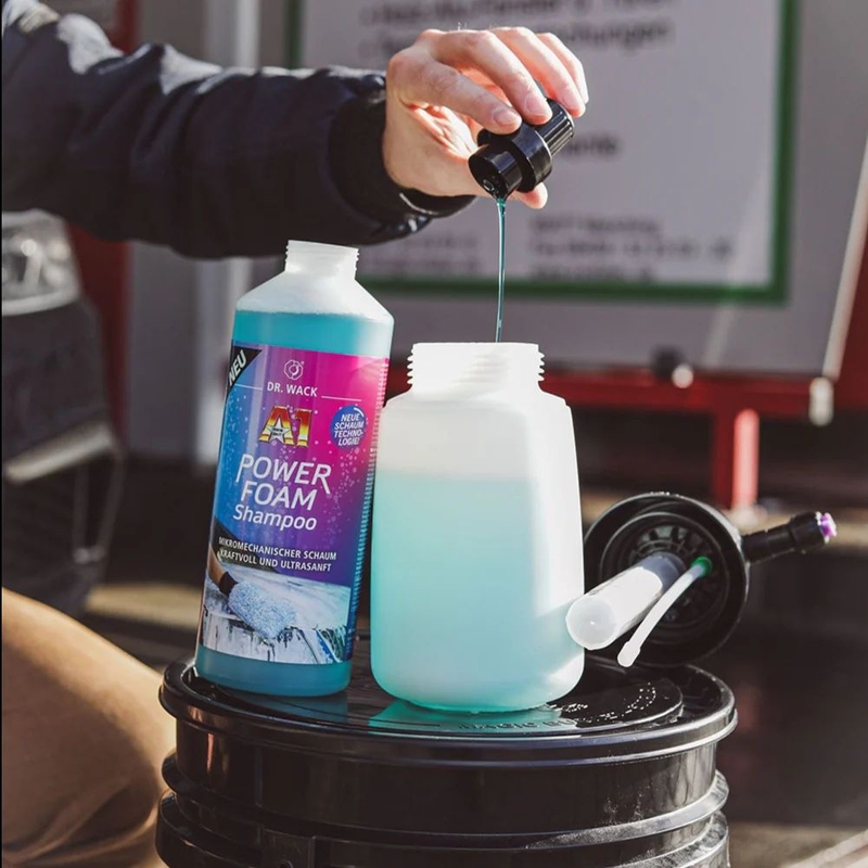 Șampon cu spumă groasă și pH neutru Dr. Wack Power Foam Shampoo 1l