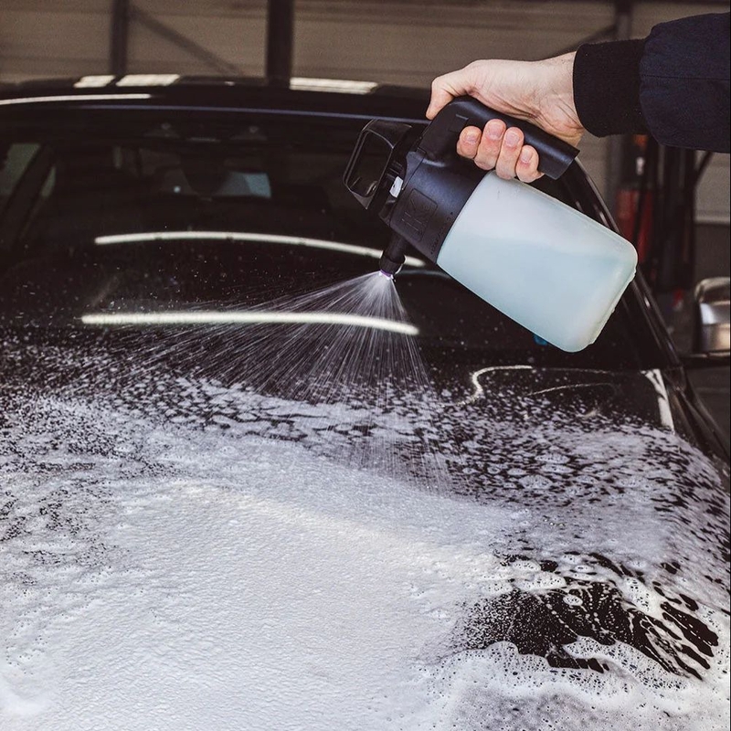 Șampon cu spumă groasă și pH neutru Dr. Wack Power Foam Shampoo 1l