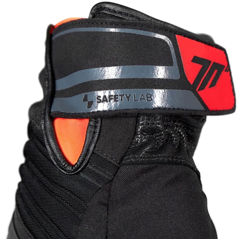 Mănuși pentru motociclete Seventy Degrees SD-T13 Aspen Light negru-roșu