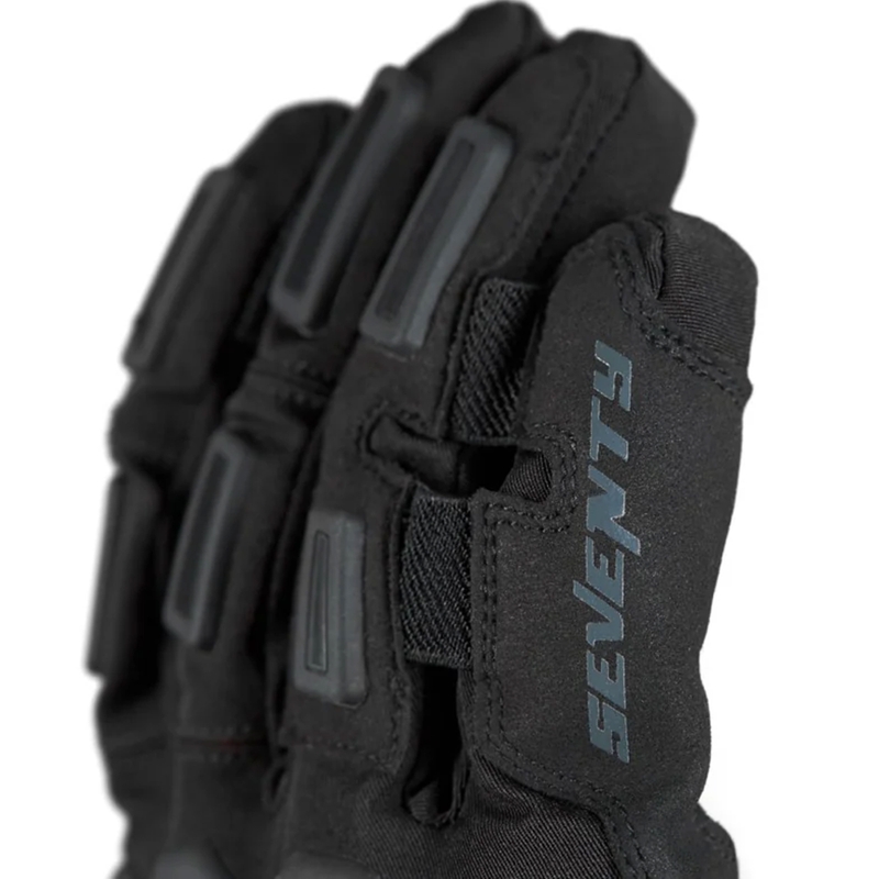 Mănuși pentru motociclete Seventy Degrees SD-T13 Aspen Light negru-roșu