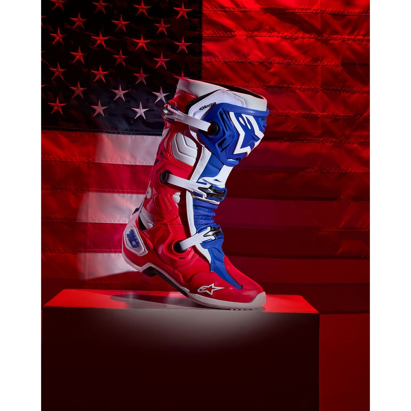 Ghete Motociclete Alpinestars Tech 10 Ediție Limitată FORTITUDE Alb-Albastru-Roșu