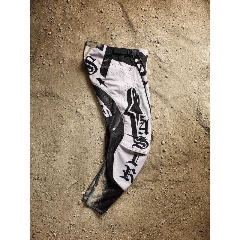 Pantaloni motocross Alpinestars Techstar ediție limitată Wolf Dust, culoare nisip-negru