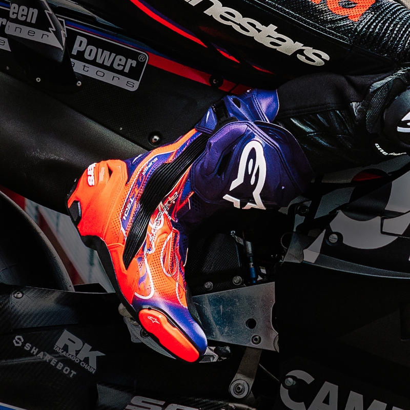 Ghete motociclete Alpinestars Supertech R Vented Flyte ediție limitată Jorge Martin violet-roșu-negru