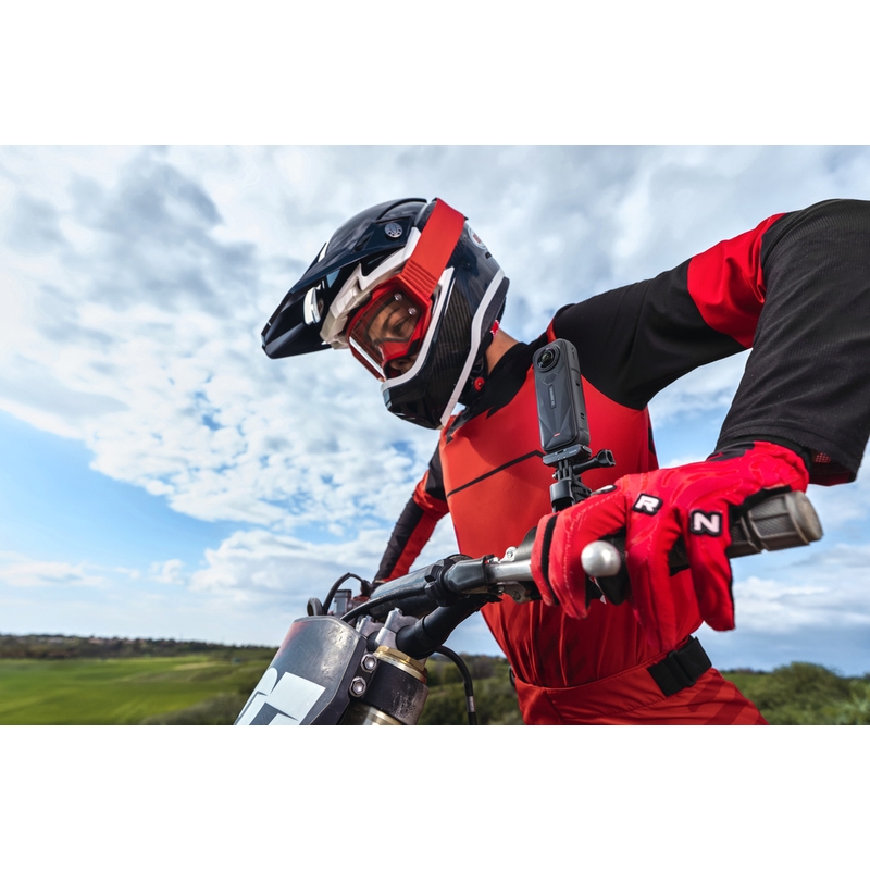 Pachet cameră de acțiune pentru motocicletă Insta360 X5, negru
