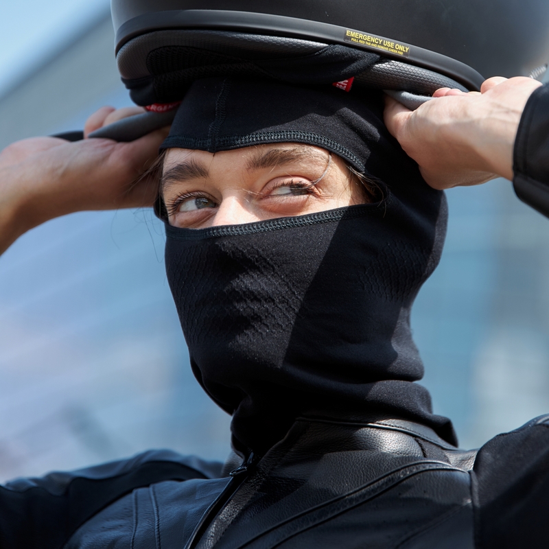 Glugă pentru cască Rebelhorn Freeze II neagră