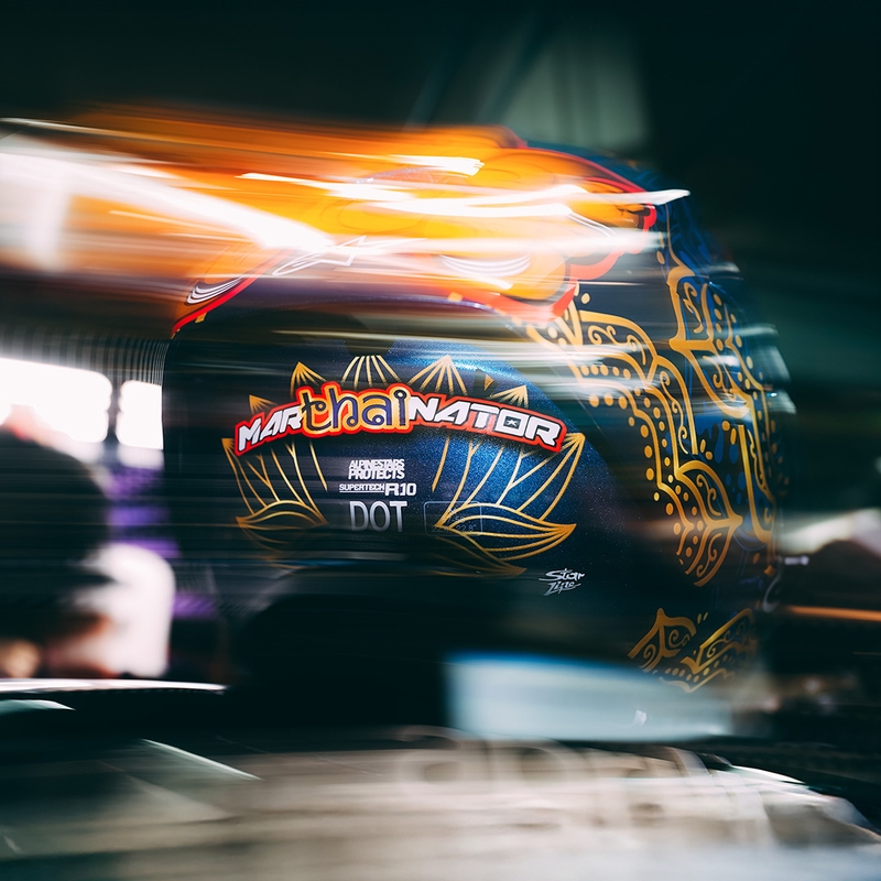 Cască integrală pentru motocicletă Alpinestars Supertech R10 Marthainator ediție limitată JORGE MARTIN albastru perlat auriu roșu